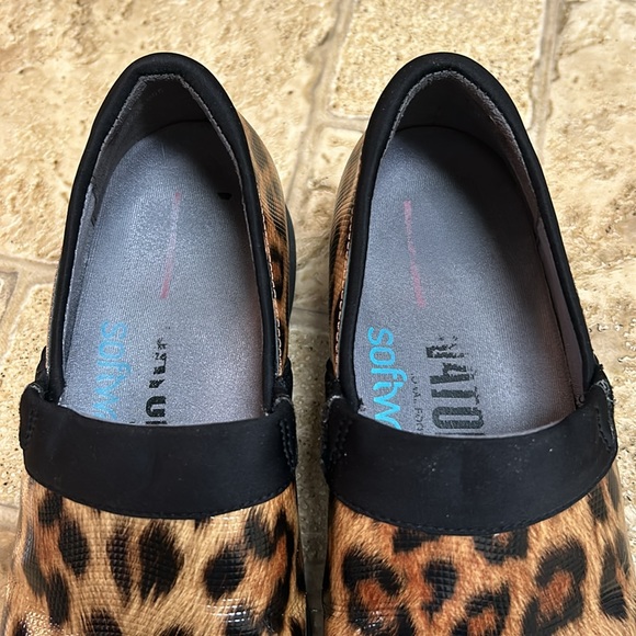 Greys Anatomy Softwalk Meredith Clog - Picture 10 of 10